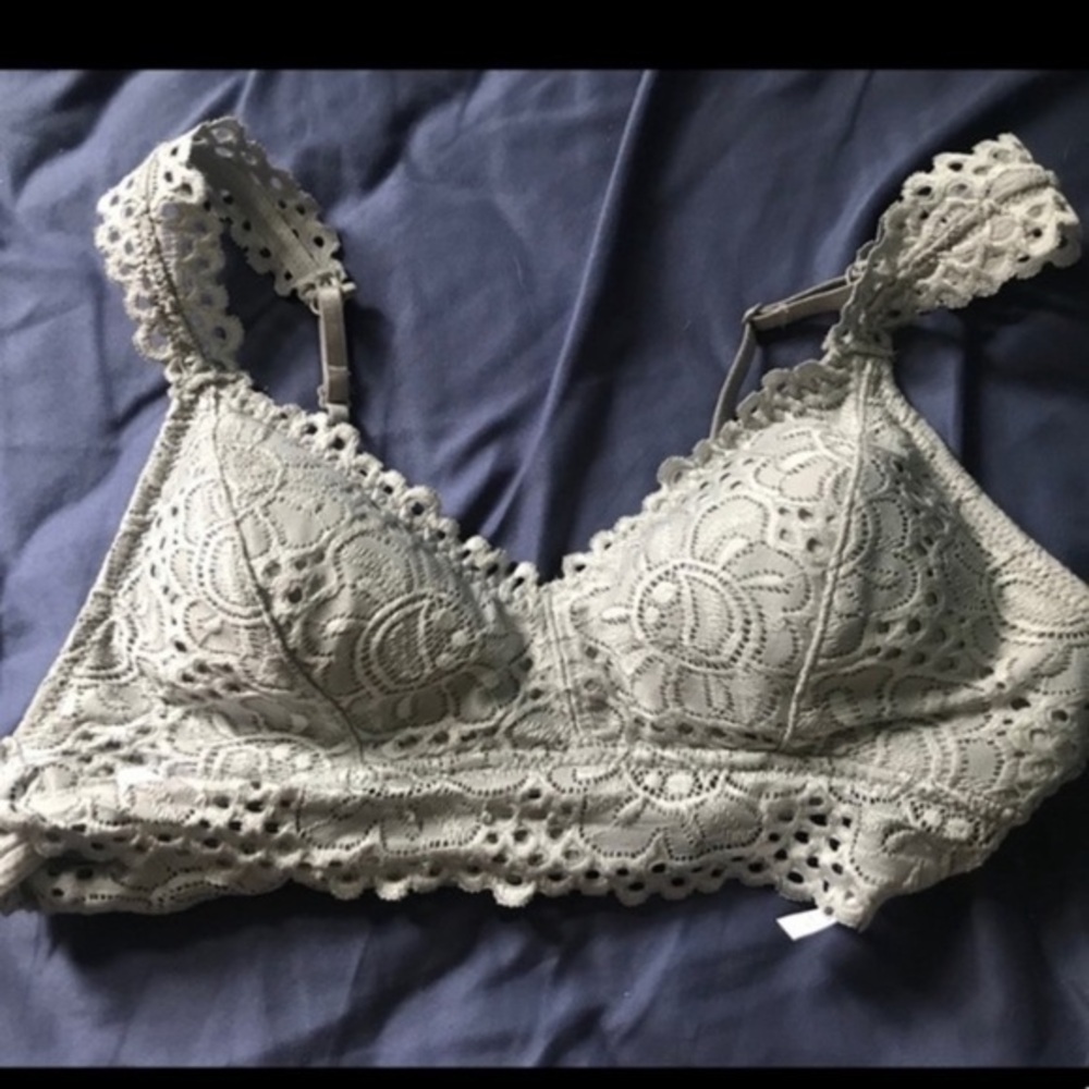 Lace Bralette in Gray​
